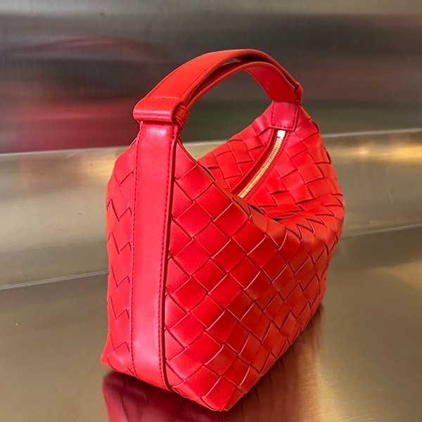 ボッテガヴェネタ*Mini Wallace レザー ショルダーバッグ 偽物 bol78208