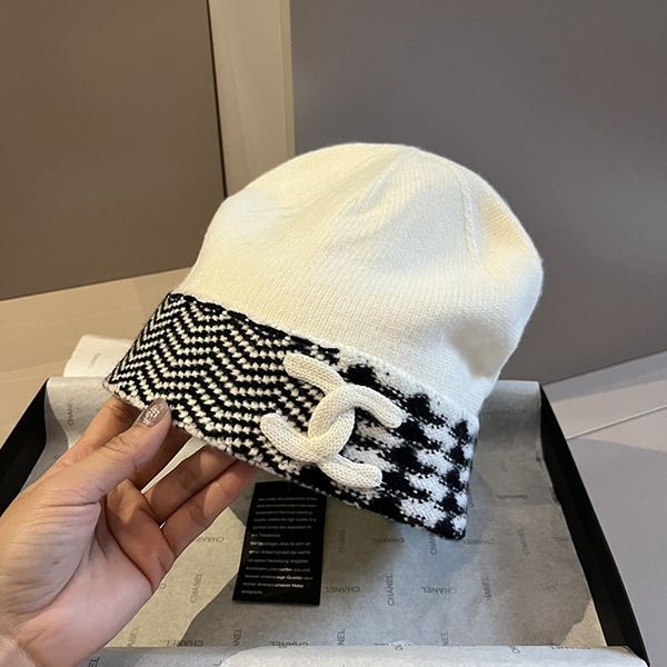 【女性の憧れ☆】シャネル 23C Beanie ニット 帽子 コピー shx38692