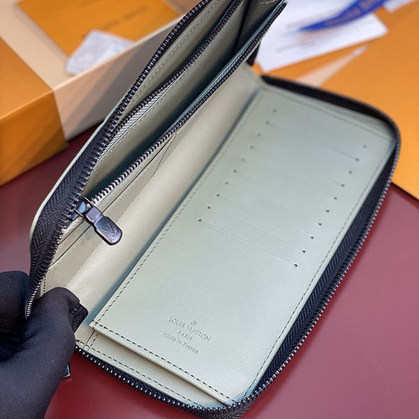 新色登場☆ルイヴィトン ジッピーウォレット 偽物 長財布 M12578