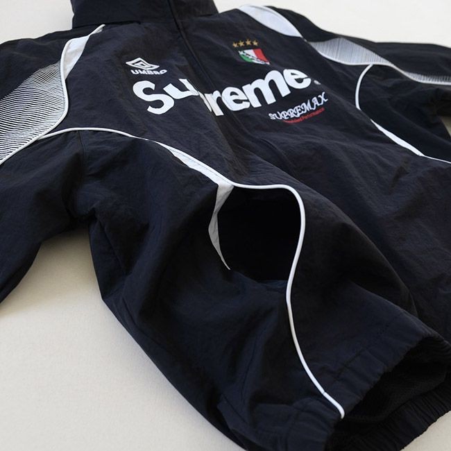 入手困難 シュプリーム x Umbro Track Jacketシュプリーム アンブロ