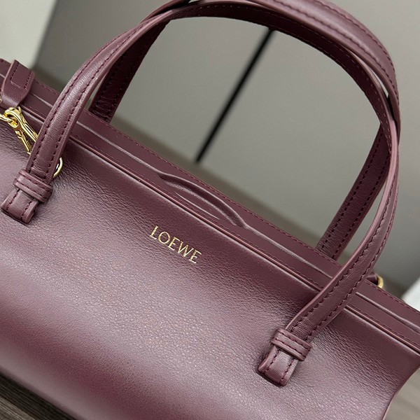 n級 おすすめロエベ CLASP バック スモール シルクカーフ パロディ loq88309