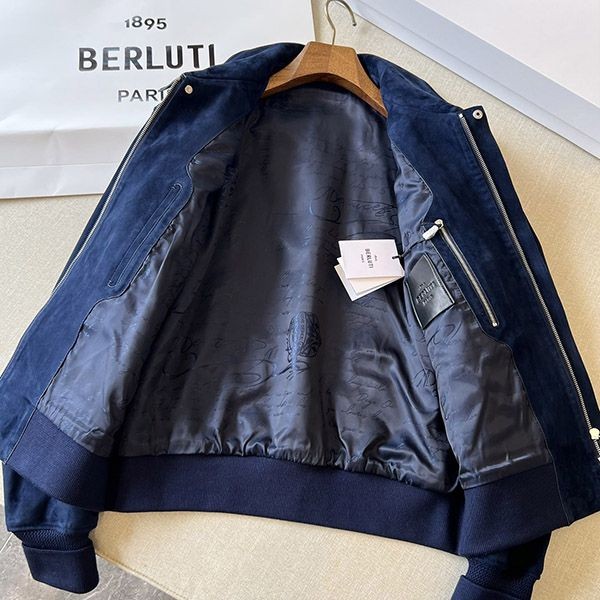 大人気!ベルルッティ スエード ミリタリー ボンバー コピー bez72913
