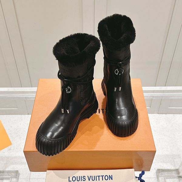 【雪道でもオシャレに♡】ルイヴィトン アンクルブーツ 偽物 1ADCBT