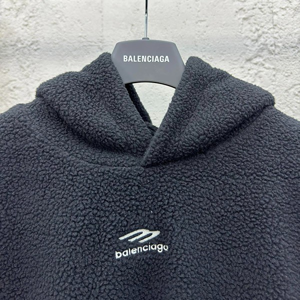 【バレンシアガ コピー】Ski Nylon Outerwear Hoodie ナイロン フーディ 810113TQ