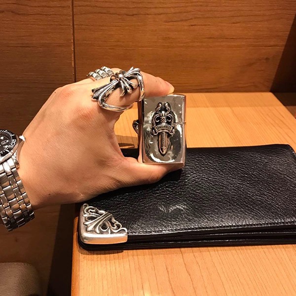 送料無料 クロムハーツ ジッポー 偽物 zippo ダガー LIGHTERZ-V6 オイルライター Kux36864