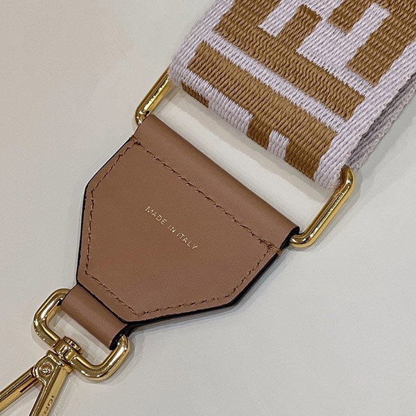 フェンディ Strap You FFロゴ ショルダーストラップ 偽物 2色 8AV386