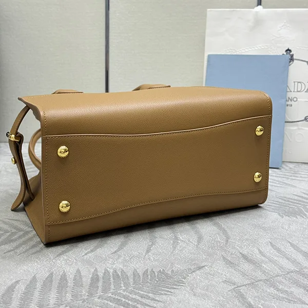 すぐ届プラダ バック コピー ル付き レザートートバッグ puy11584