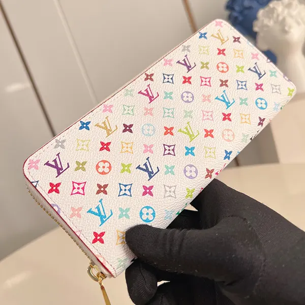 大人気》ルイヴィトン 村上隆 モノグラム 長財布 コピー vug79225