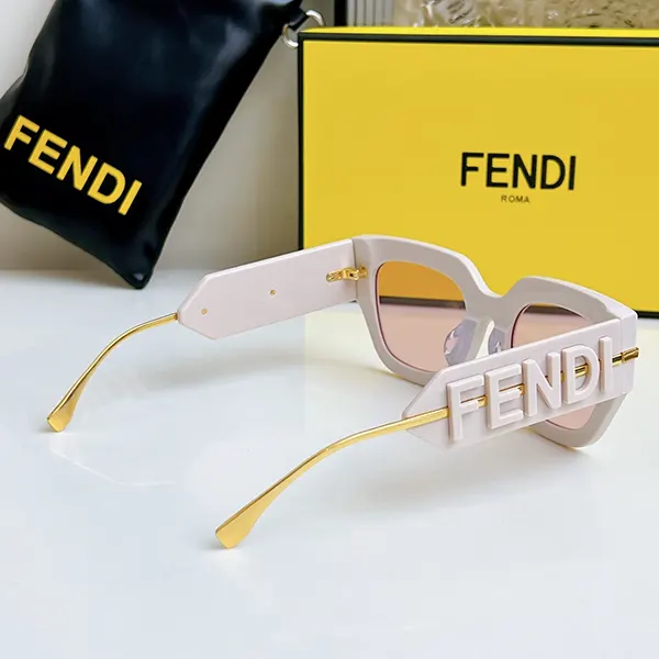 フェンディ グラフィー FE40097I サングラス fem53653