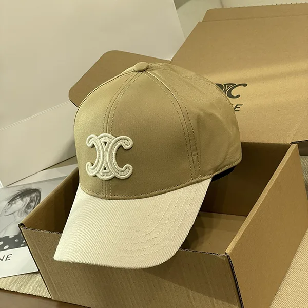 最新でオシャレセリーヌ 並行輸入品 イニシャル ベースボール キャップ
