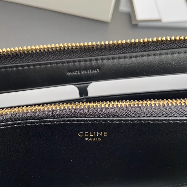激安価格！セリーヌ 長財布 ラウンドジップ キュイル トリオンフ n級品