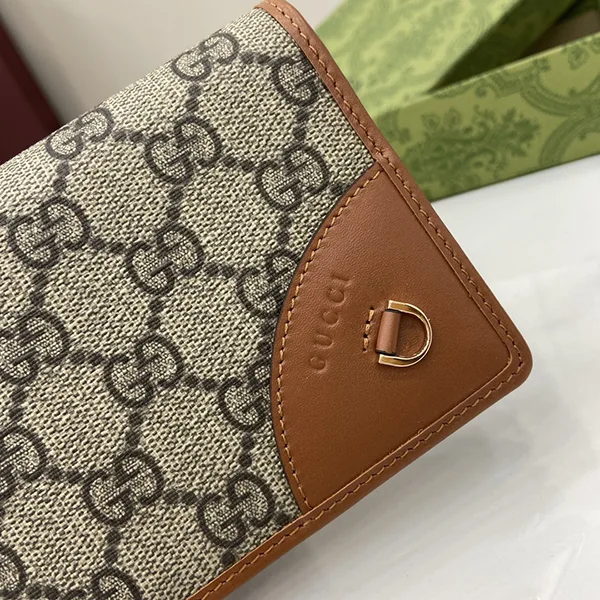 グッチ GGエンブレム N級品 コンチネンタルウォレット 820688
