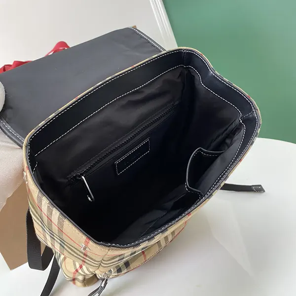 バーバリー キッズ キャンバス バックパック リュック Bae68642