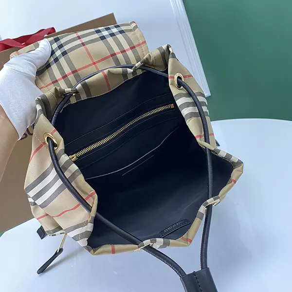 激安価格!バーバリー ノバチェック n級品 ナイロン×レザーリュック Bad05966