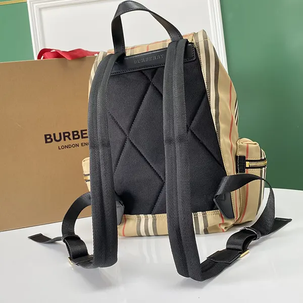 激安価格!バーバリー ノバチェック n級品 ナイロン×レザーリュック Bad05966