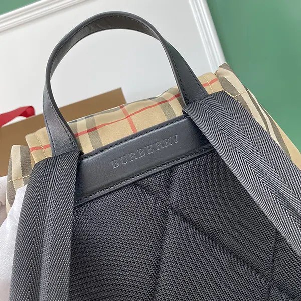 激安価格!バーバリー ノバチェック n級品 ナイロン×レザーリュック Bad05966