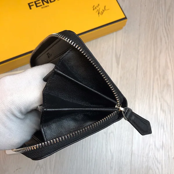 n級品 おすすめフェンディ n級品 アナグラム レザー ウォレット ブラック fea84904