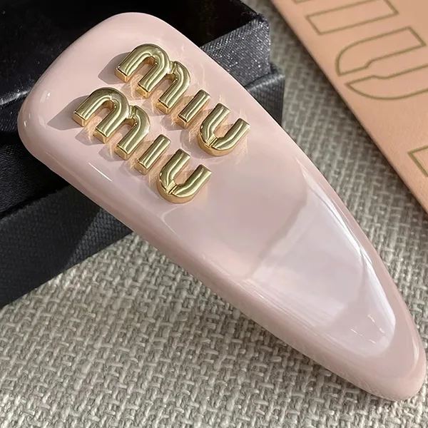 確保済みミュウミュウ レプリカTWICE サナ着用♡パテントレザー