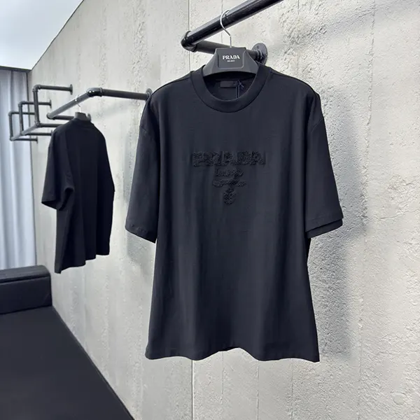 プラダ★ロゴ クルーネック コットン Tシャツ コピー UJN815