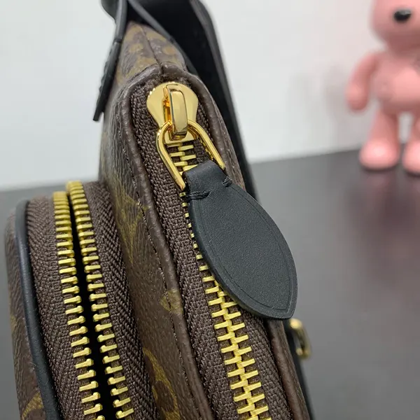 【体にフィットする形♡】ルイヴィトン バムバッグ スーパーコピー M14806