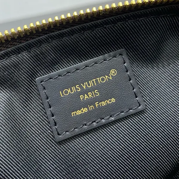 【体にフィットする形♡】ルイヴィトン バムバッグ スーパーコピー M14806