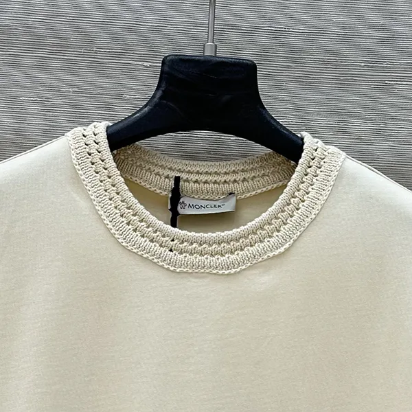 【かわいい♡新作】モンクレール クルーネックTシャツ 偽物 ホワイト mop22747