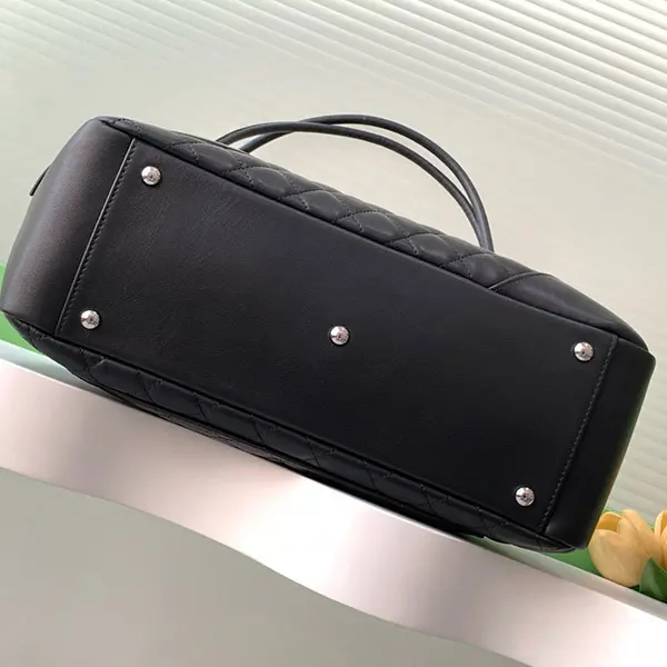 人気!シャネル カンボンライン ショルダーバッグ コピー フラップ付き shb79404
