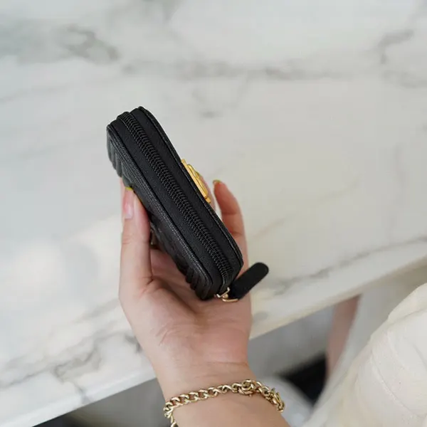 ◆送料込 ボーイ シャネル 偽物 Zip Around 財布 Coin Purse A80602