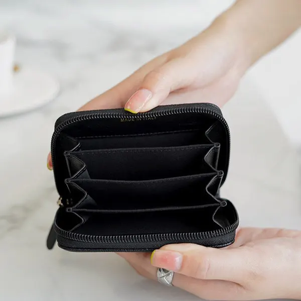 ◆送料込 ボーイ シャネル 偽物 Zip Around 財布 Coin Purse A80602