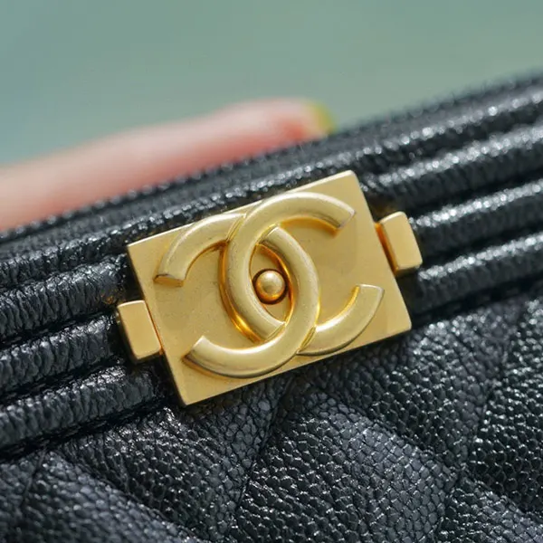 ◆送料込 ボーイ シャネル 偽物 Zip Around 財布 Coin Purse A80602