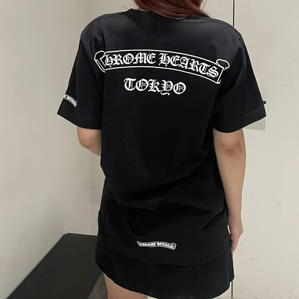 大人気!クロムハーツ スクロール 激安 ロゴ Tシャツ 半袖 Kuv51019