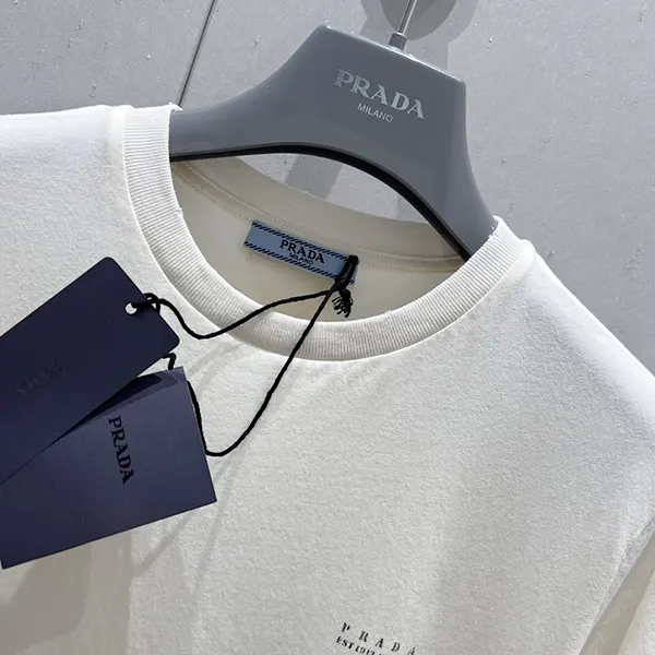 人気 プラダ コットン Tシャツ スーパーコピー puv01868