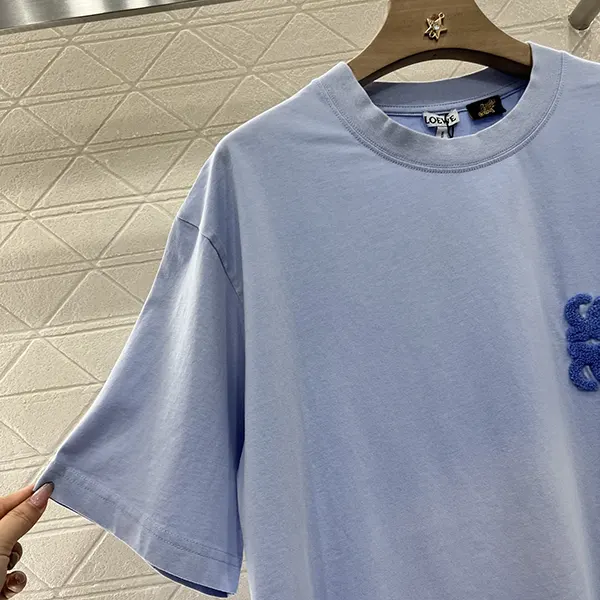 ギフトに最適 ロエベ コットン Tシャツ n級品 アナグラム刺繍 loe59795