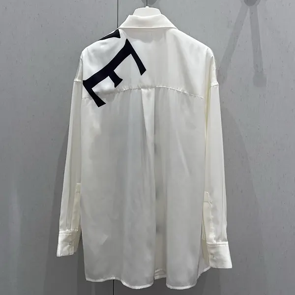 ロエベ シルクシャツ パロディ ホワイト ロゴ loa75176