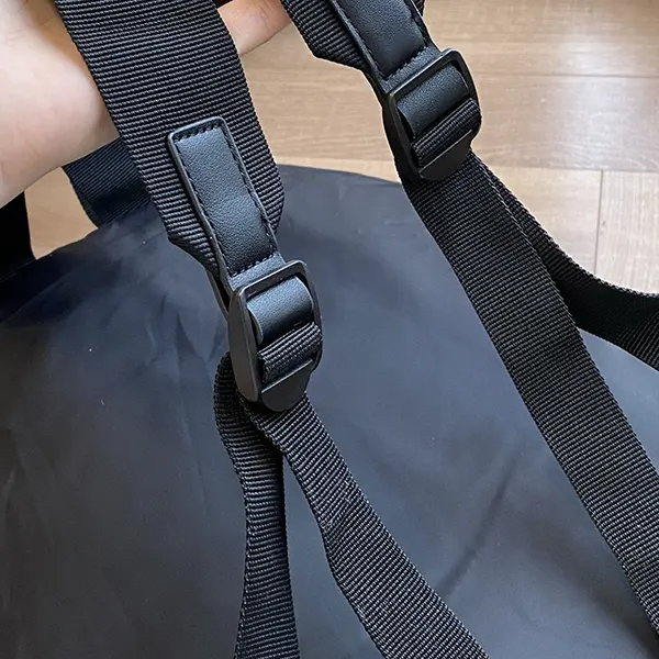 素敵な リモワ 折りたたみ バックパック 偽物 rih89220