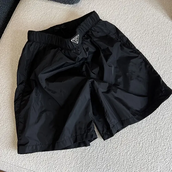 プラダ メンズ スイムショートパンツ 水着 偽物 pue38234
