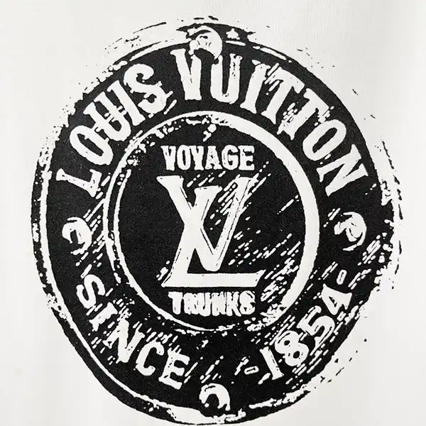 さらりと着られる☆ルイヴィトン LVスタンプ Tシャツ 偽物 1AHIZ8