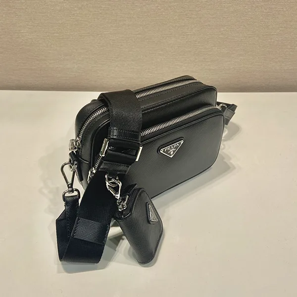 プラダ◆メンズ サフィアーノレザー ショルダーバッグ パロディ pux85622