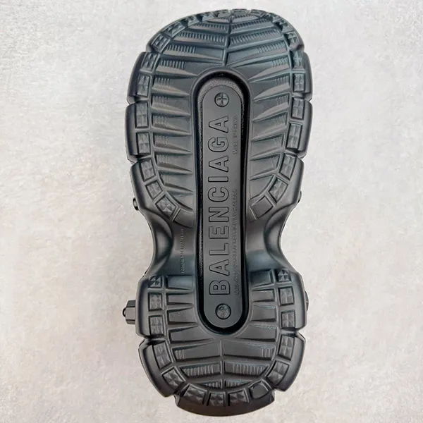 新色 バレンシアガ HARDCROCS ハード クロックス ロゴ サンダル 偽物