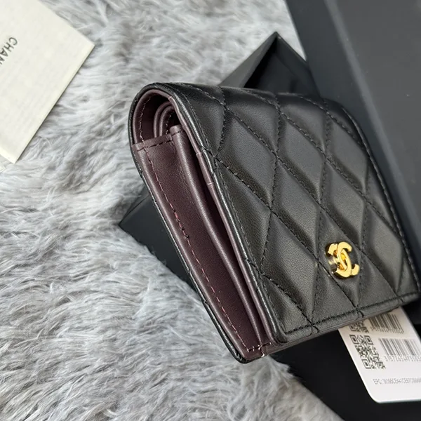 高品質♪♪♪【シャネル】二つ折り 財布 スーパーコピー shk86185