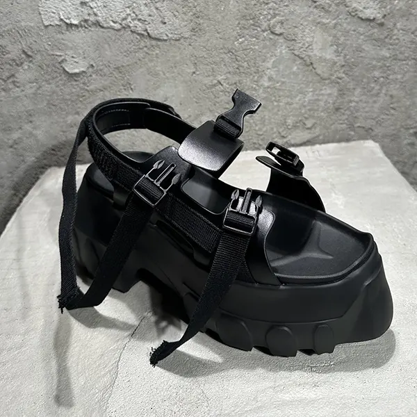 大特価】リックオウエンス n級品 メガ トラクター レザーサンダル rim80890