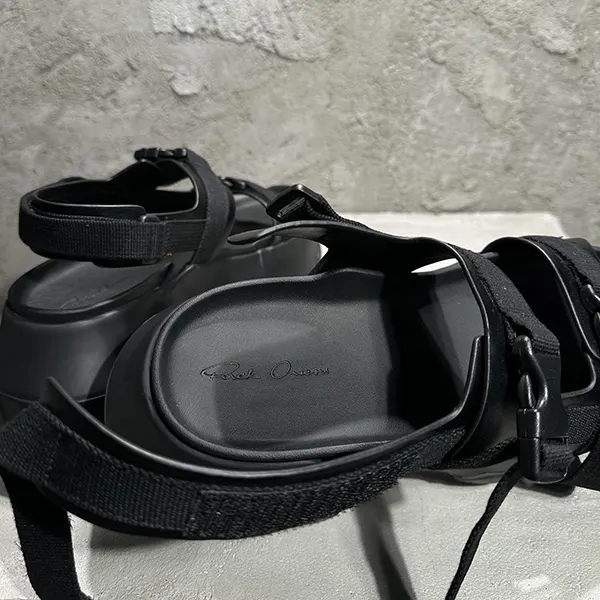 【大特価】リックオウエンス n級品 メガ トラクター レザーサンダル rim80890