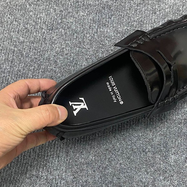 【つま先広めで履きやすい♪】ルイヴィトン ローファー スーパーコピー 1AH368