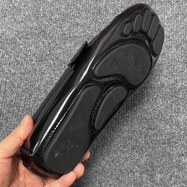 【つま先広めで履きやすい♪】ルイヴィトン ローファー スーパーコピー 1AH368