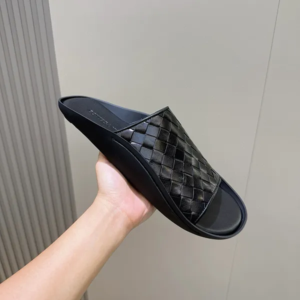 ボッテガヴェネタ 新作 ウェーブ ミュールサンダル コピー 827192V2