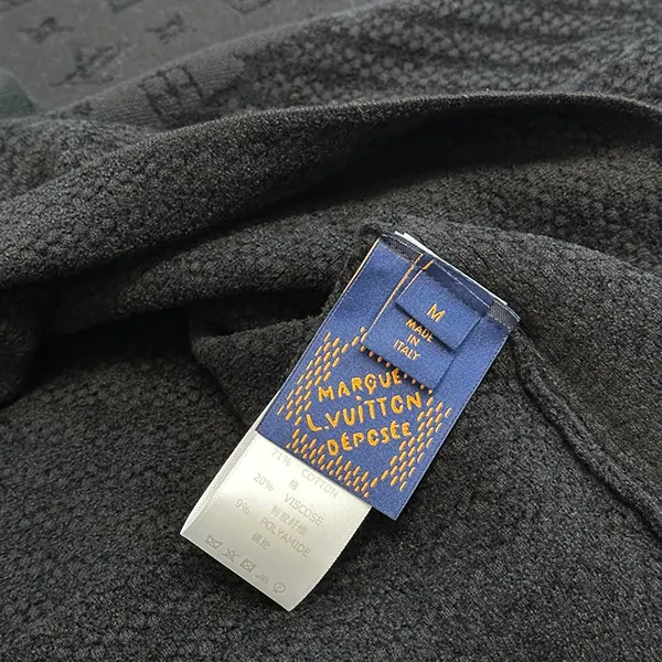 【上品◎】ルイヴィトン コピー グラフィックジャカード ショートスリーブクルーネック 1AHCMP