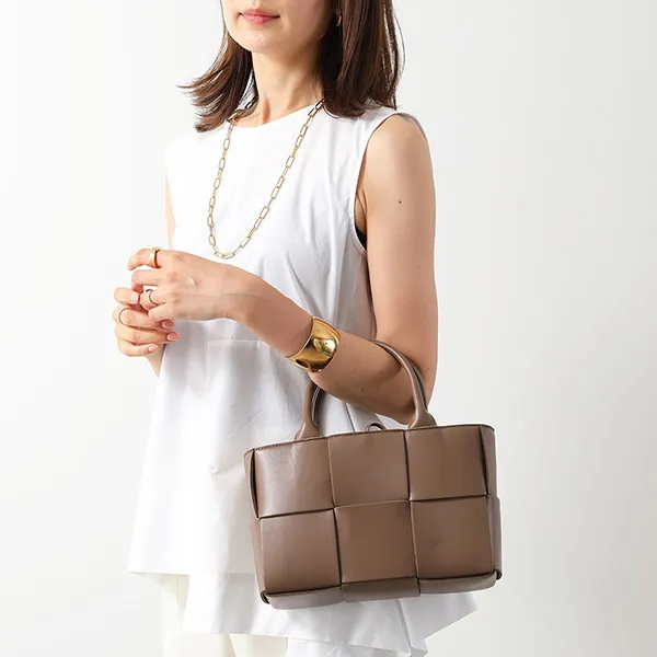 注目★ボッテガヴェネタ ハンドバッグ 偽物 MINI ARCO TOTE ミニ アルコ トートバッグ カラー4色 709337