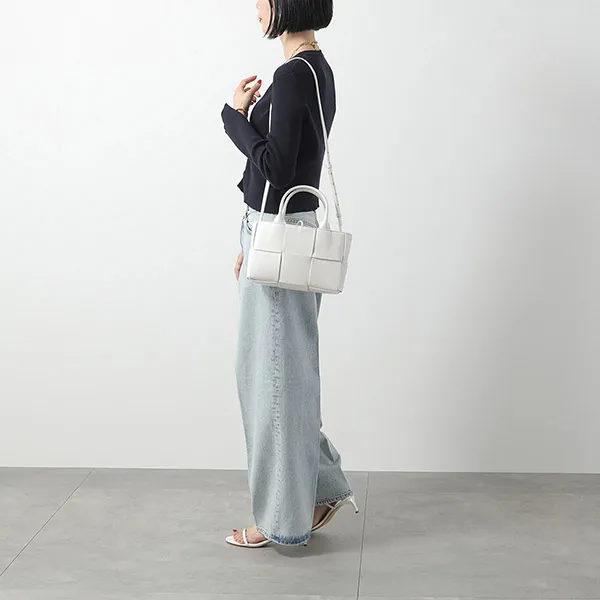 注目★ボッテガヴェネタ ハンドバッグ 偽物 MINI ARCO TOTE ミニ アルコ トートバッグ カラー4色 709337