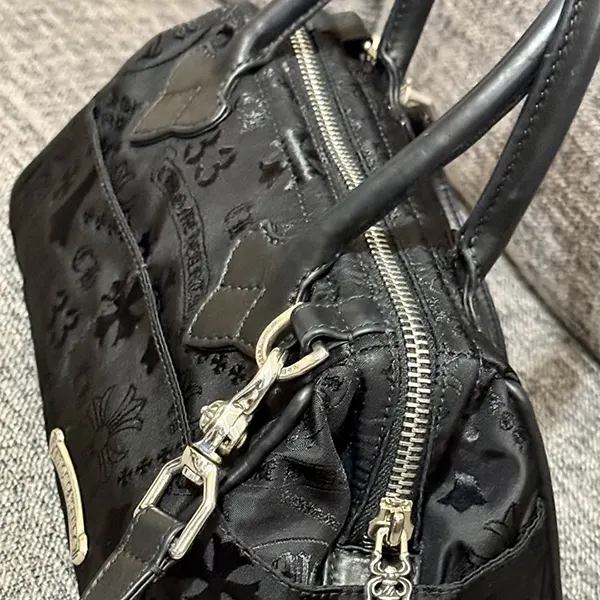 定番 クロムハーツ マルチロゴ ショルダー ハンド バッグ スクロール Kum70568