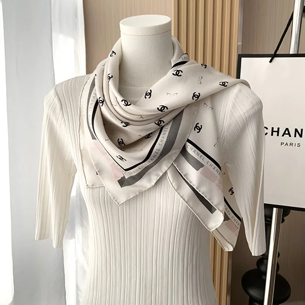 ♡大幅お値引! 極美品 CHANEL シースルー シルクスカーフ 2025 SS♡新作】シャネル シルク スカーフ コピー AAA777B19447